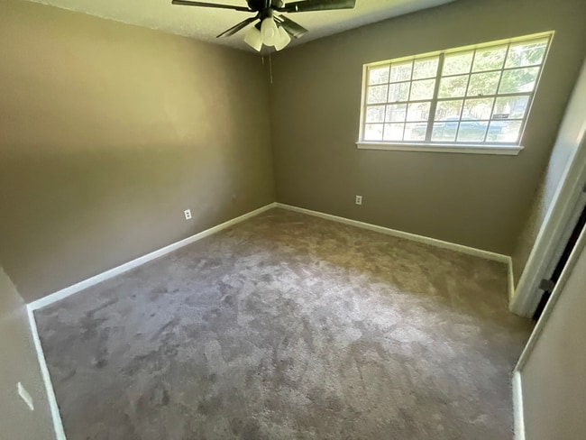 Building Photo - 2318 Breckinridge Rd