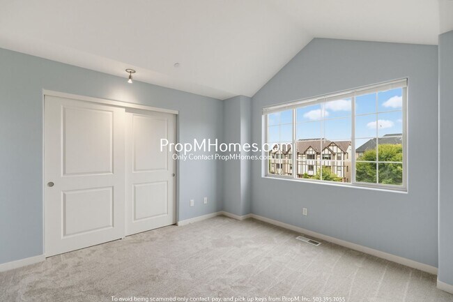 Building Photo - 28487 SW Villebois Dr N