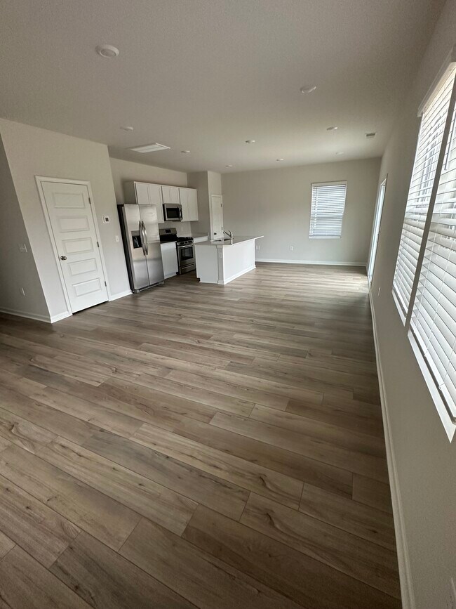 Building Photo - 2252 Robert Gwynne Dr