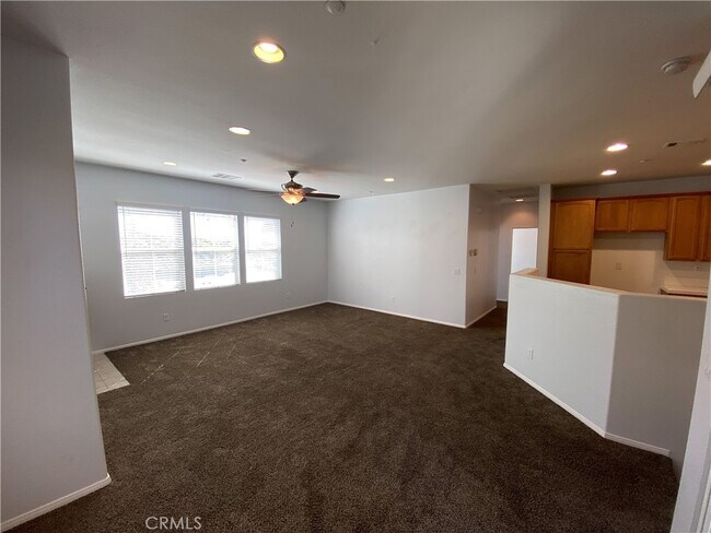 Building Photo - 15651 Vista Way