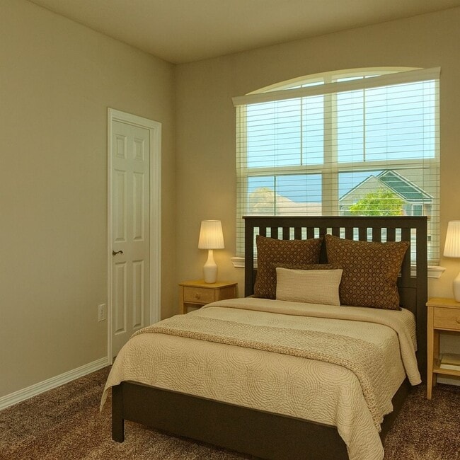 Building Photo - Beautiful 4 bed 3 bath w/loft, 2 story hom...