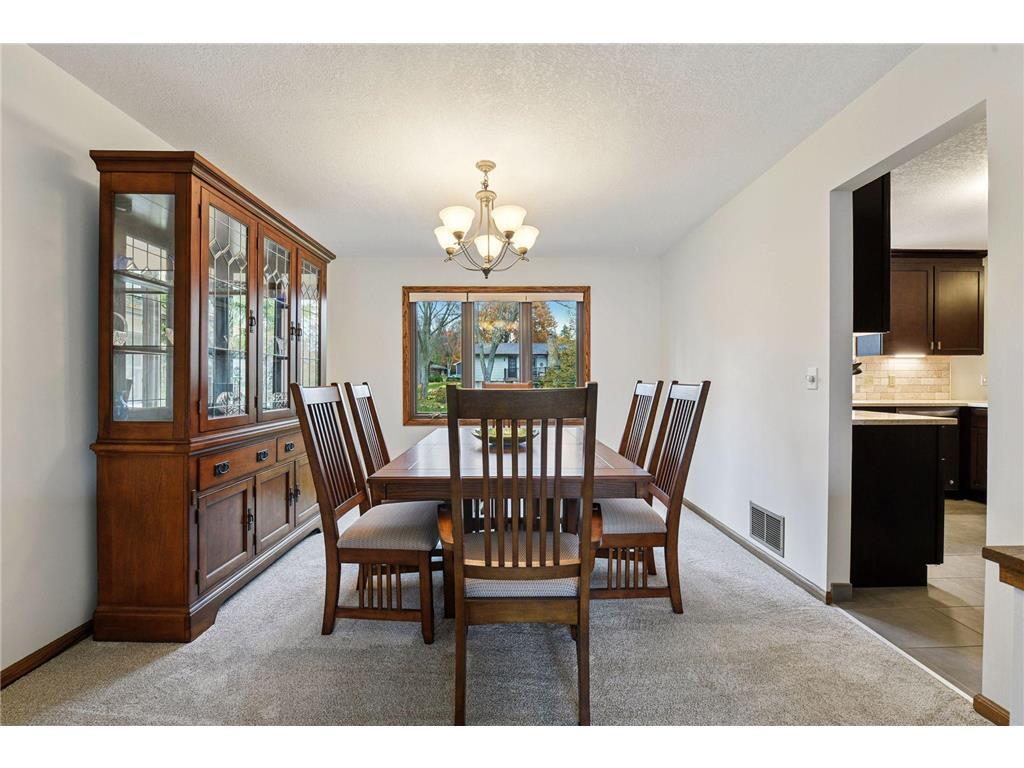 Formal dining room - 9933 Balmoral Ln
