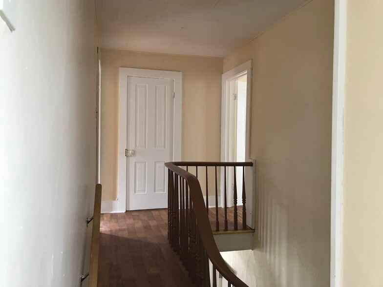 Landing - 136 N Fairview St