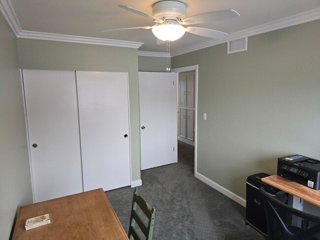 Building Photo - Updated Porter Ranch Townhome with Scenic ...