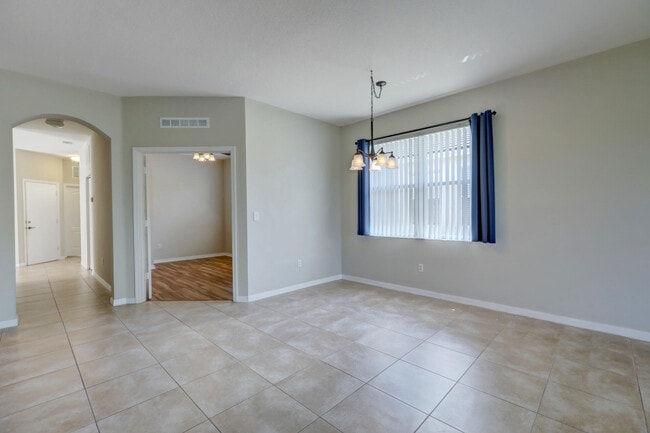 Building Photo - 9516 SW Flowermound Cir