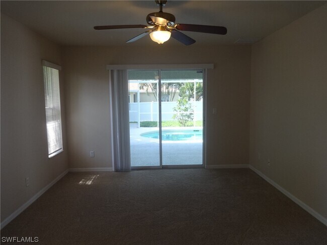 Building Photo - 3320 SW 8th Ct