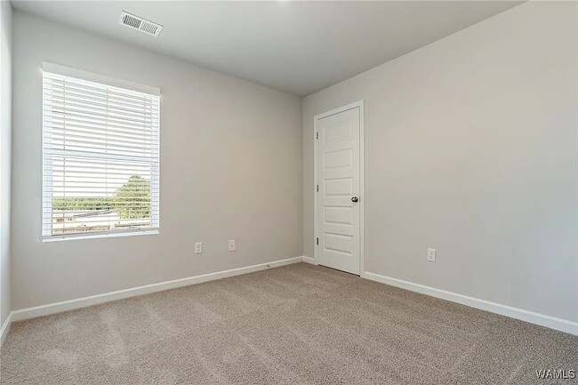 Building Photo - 2381 Bobwhite Dr