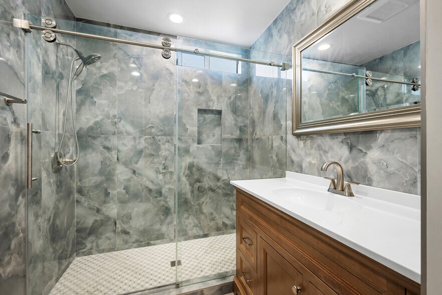 Building Photo - 1515 Glenwood Rd