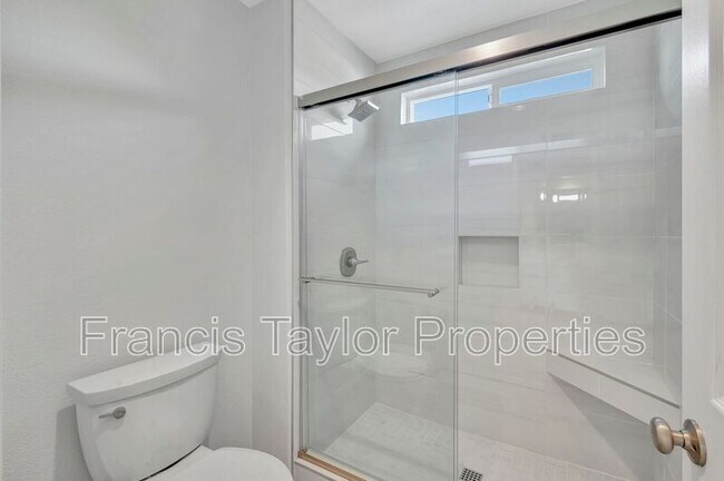 Building Photo - 12865 Palisades Ct