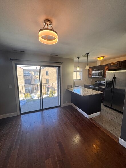 Building Photo - 6409 Granton Ave