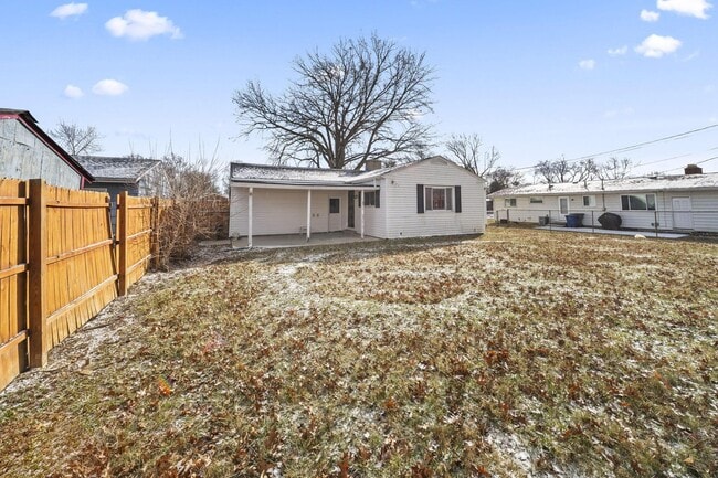 Building Photo - 1565 Garywood Ave