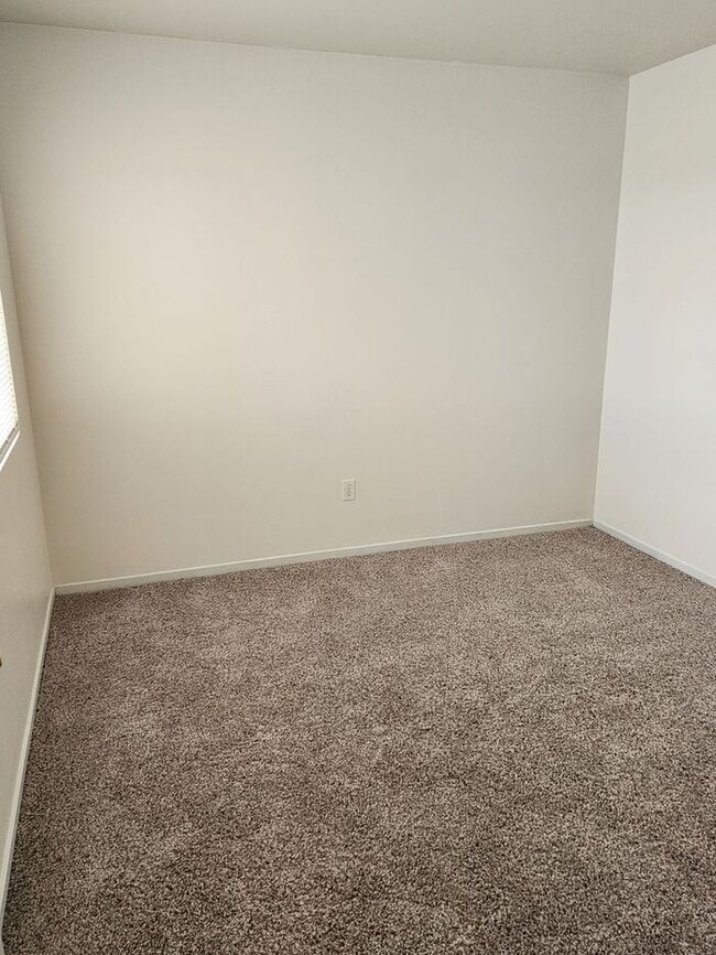 Building Photo - Cul-de-sac home in North Valleys!