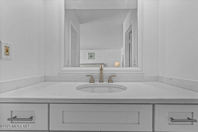 Building Photo - 30 Dune Terrace