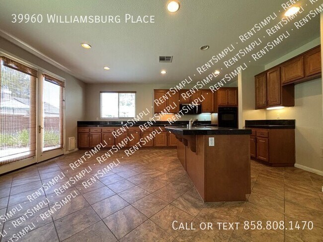 Building Photo - 39960 Williamsburg Pl