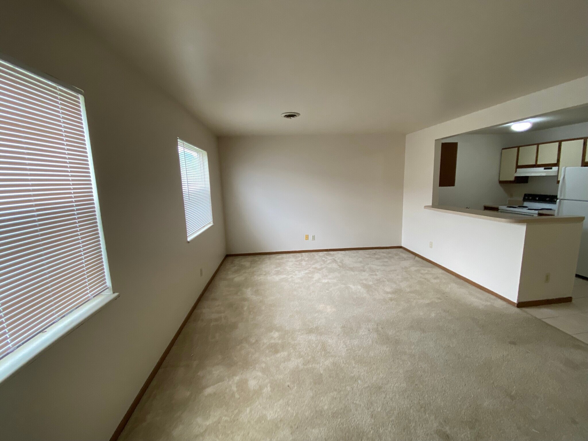Building Photo - 128 Sandstone Ct