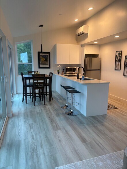 Building Photo - 1195 Wikiup Dr