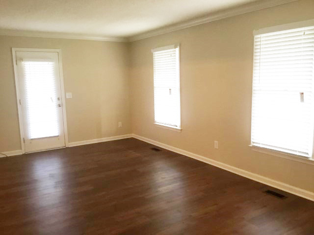 Building Photo - 6400 Ivystone Dr