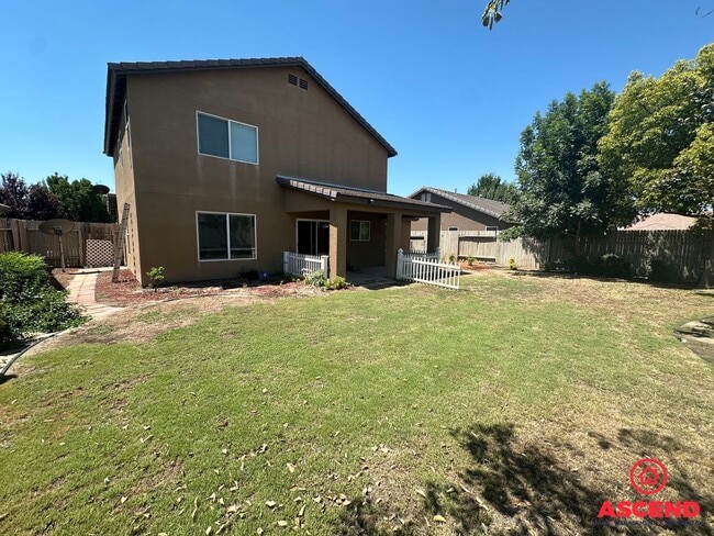 Building Photo - Gorgeous 2 Story Home off of Harris and Ol...