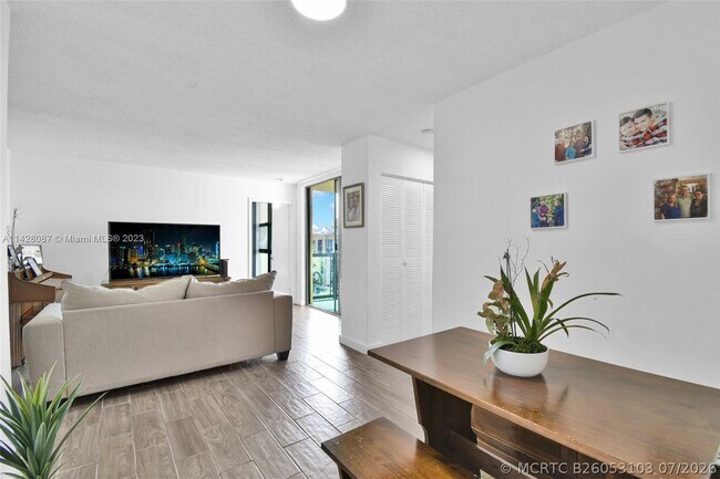 Building Photo - 11800 SW 18th St