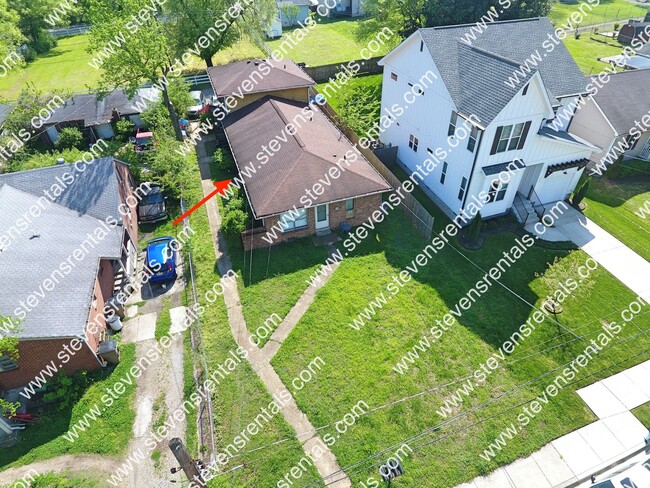 Building Photo - 928 30th Ave N