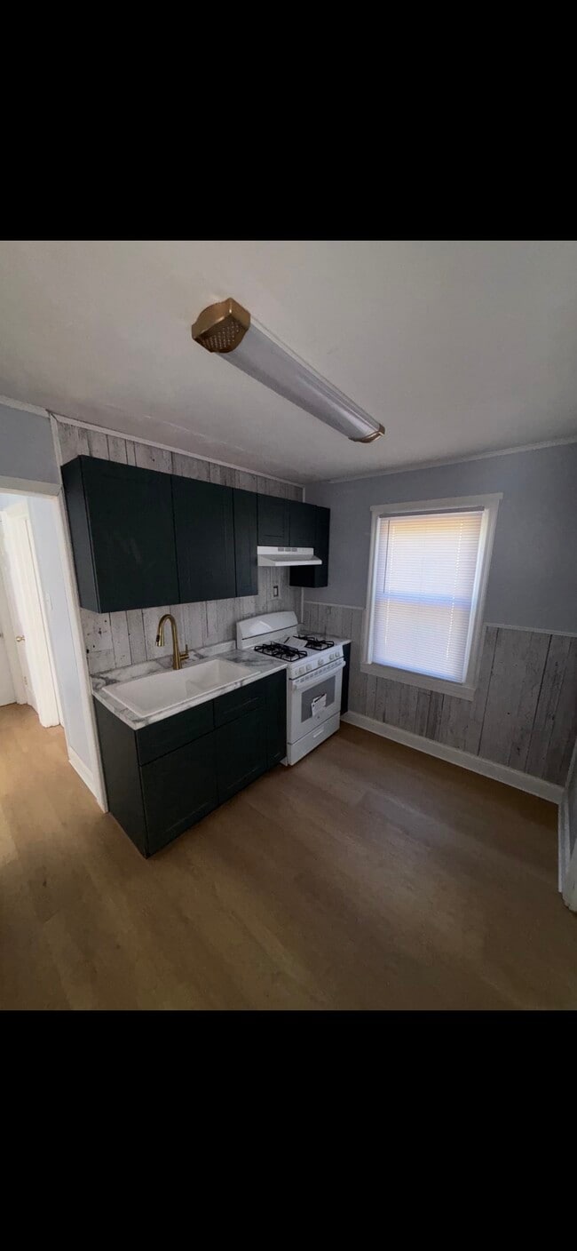 Building Photo - 37 St Celeste Dr