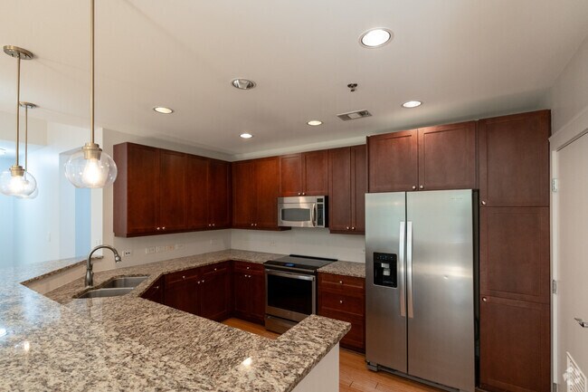 2BR,2.5BA-1,568SF - 618 N Boylan Ave