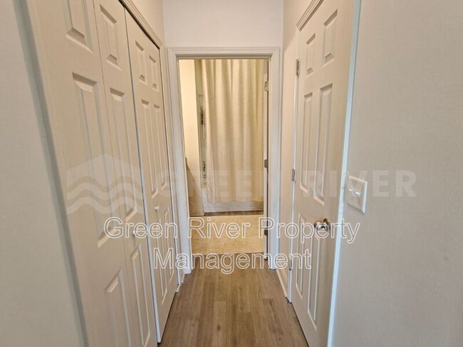 Building Photo - 3107 Zeyno Dr