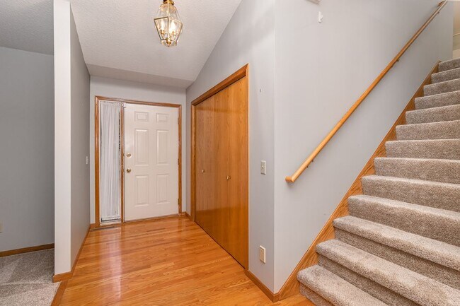 Building Photo - Beautiful Single Family home in Savage