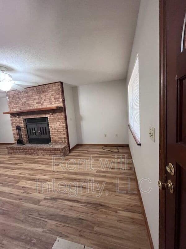 Building Photo - 8787 Louvinia Way