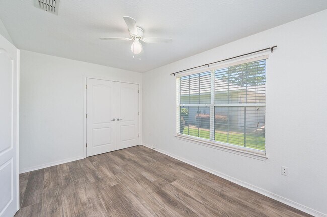 Building Photo - 265 Chipola Cove