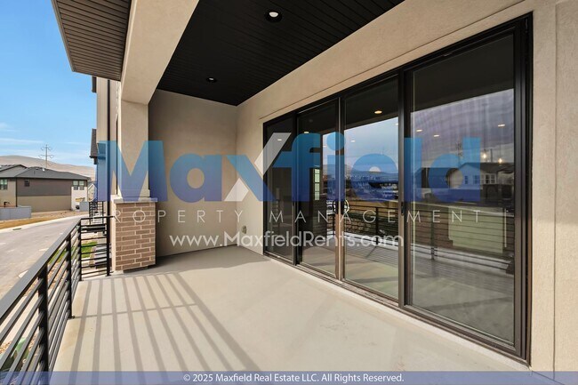 Building Photo - Brand New - Modern Living / 4BD 2.5 BTH 2GAR / Home in Lehi