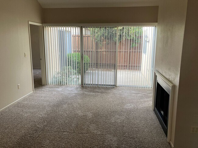 Building Photo - 3555 Fountain Way