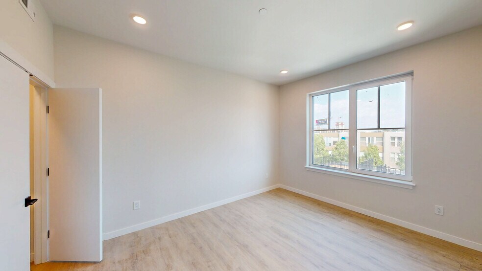 Building Photo - 36 Mount Pleasant St