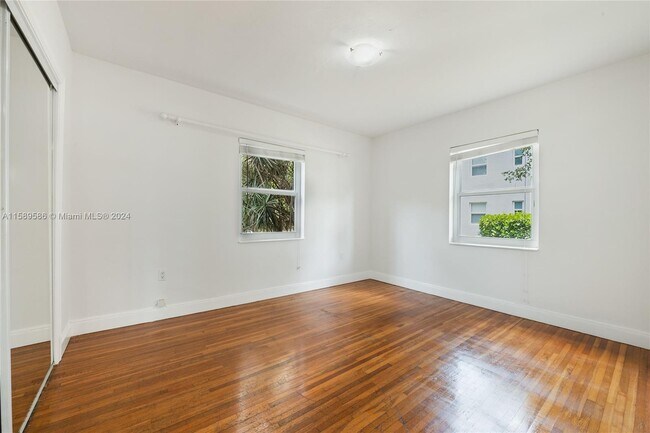 Building Photo - 7741 SW 55th Ave