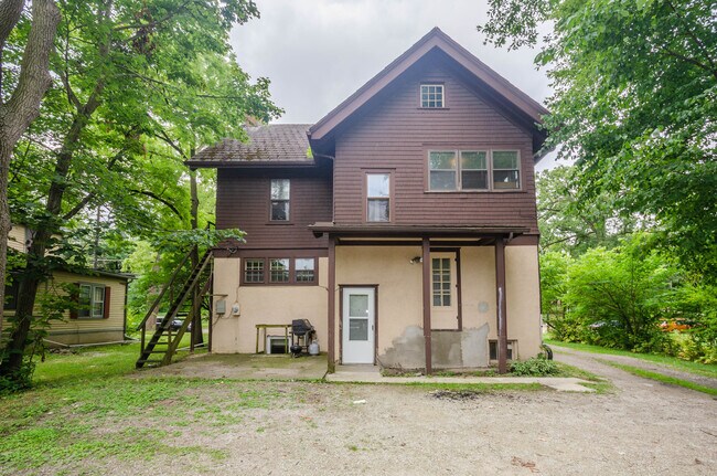 Building Photo - 1517 S University Ave