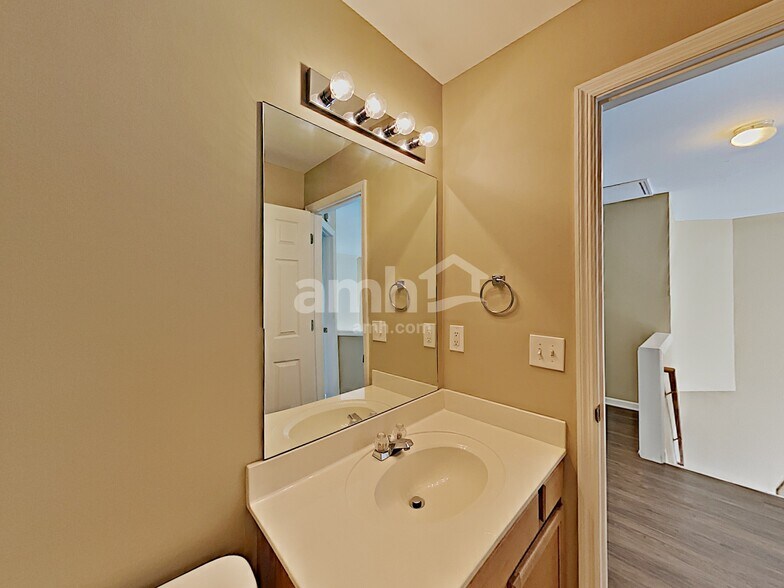Building Photo - 1111 Bob White Ln