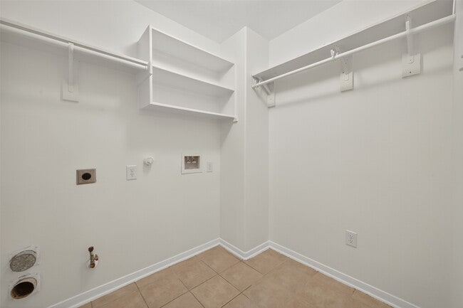 Building Photo - 13211 Barton Meadow Ln
