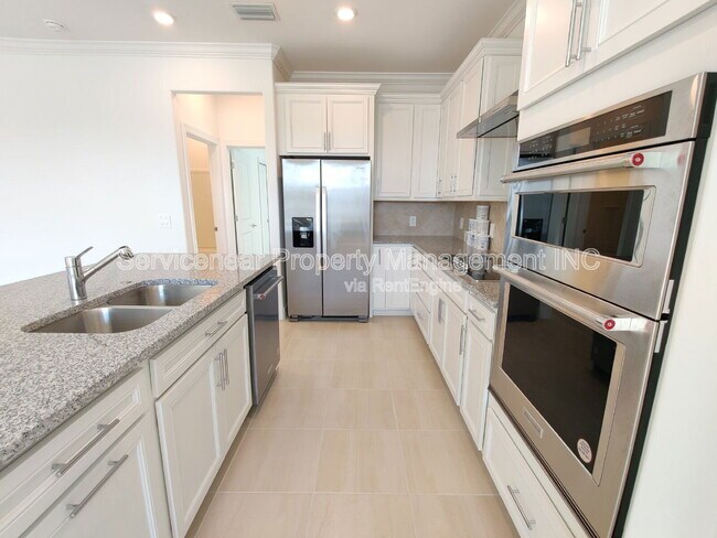 Building Photo - 6140 Baywood Ct