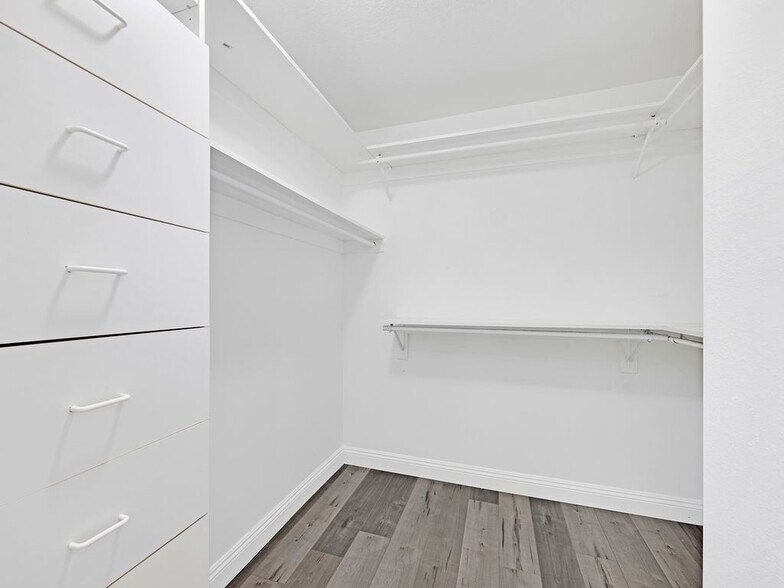 Building Photo - 23123 Park Terra