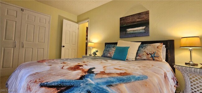 Building Photo - 237 SW 48th Terrace