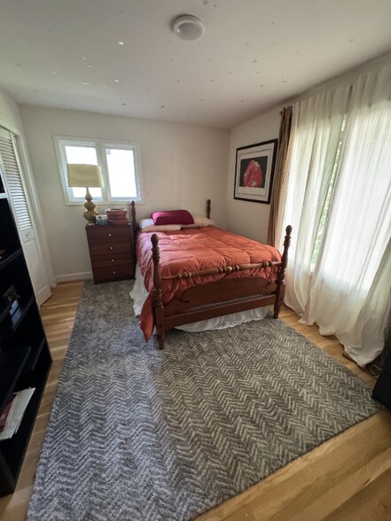 Building Photo - 3691 S Narcissus Way