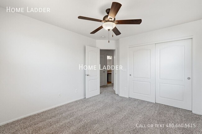 Building Photo - 1035 S Cheshire Ln