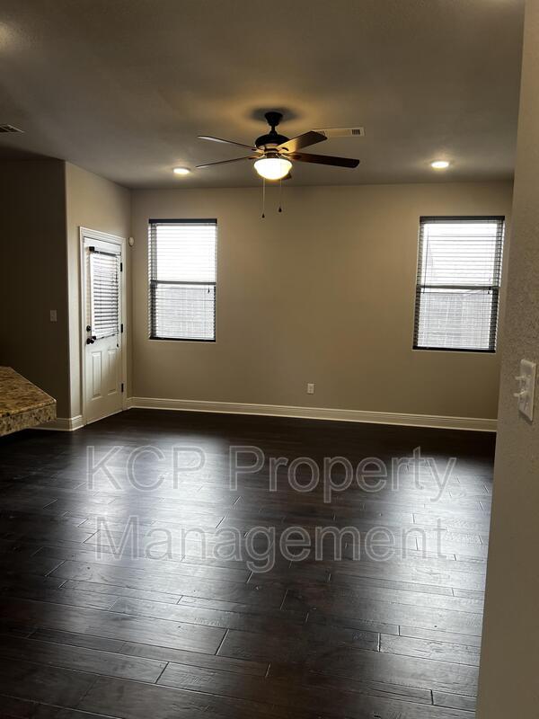 Building Photo - 5322 La Belle Ct