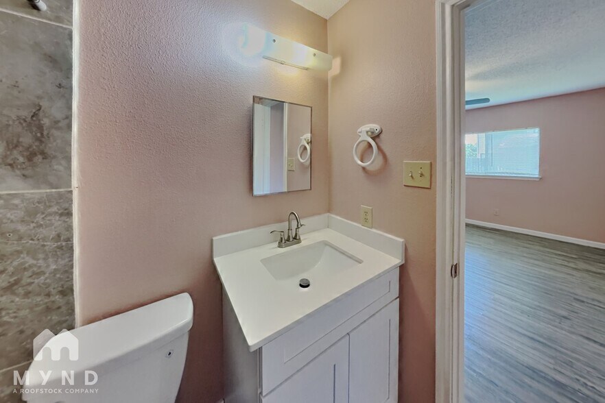 Building Photo - 7009 Blossom Creek