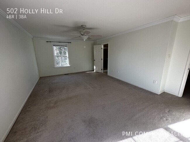 Building Photo - 502 Holly Hill Dr