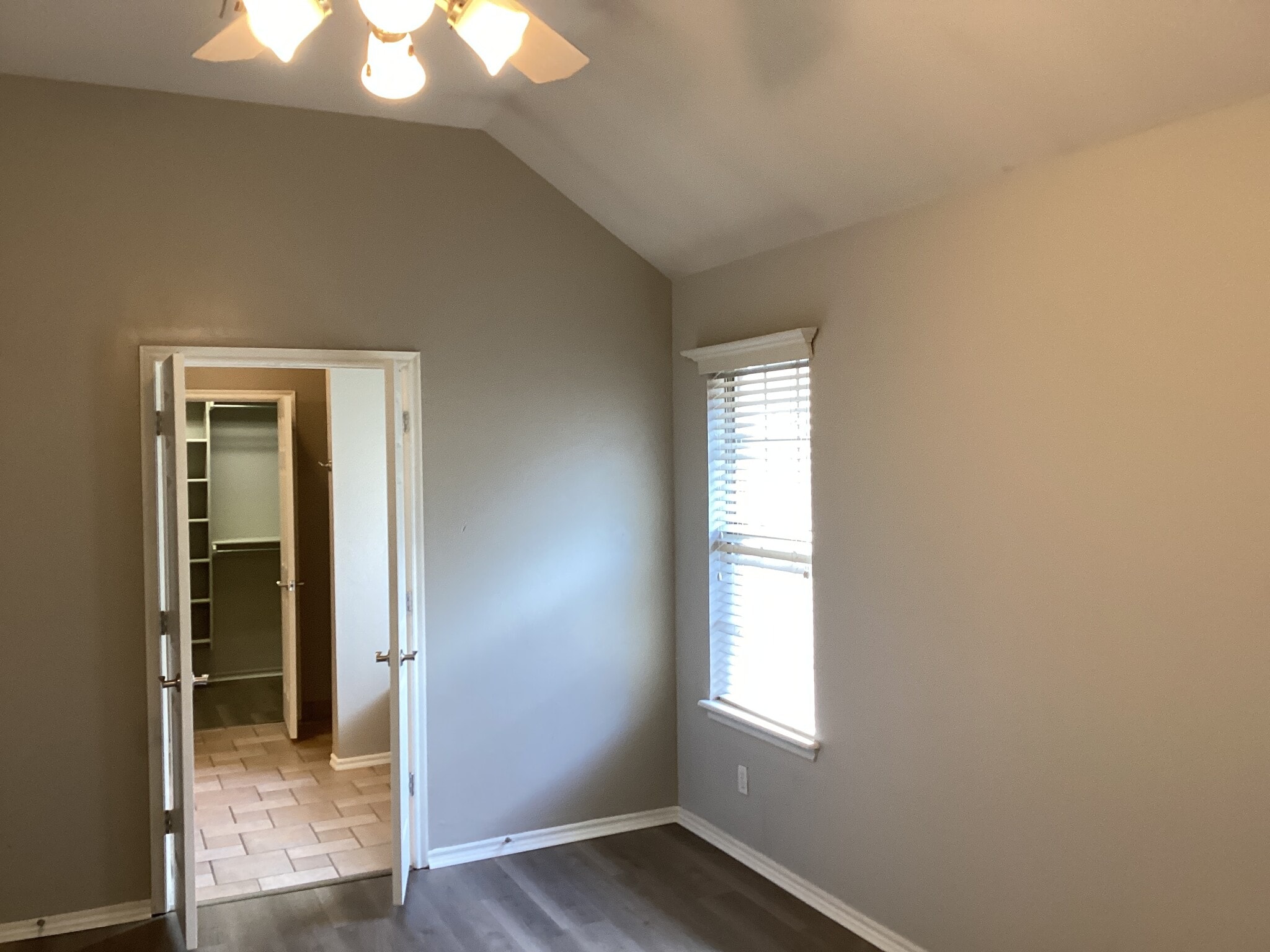 Building Photo - 17533 Zinc Dr