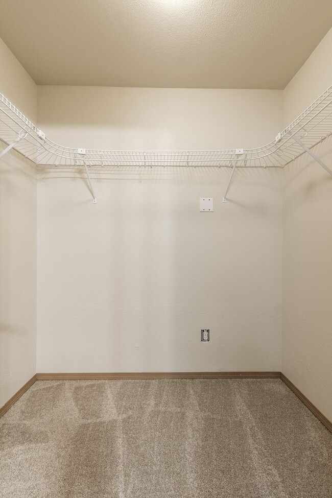 Building Photo - RP26