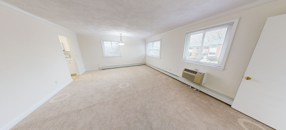 Building Photo - 126 Edgemere Rd