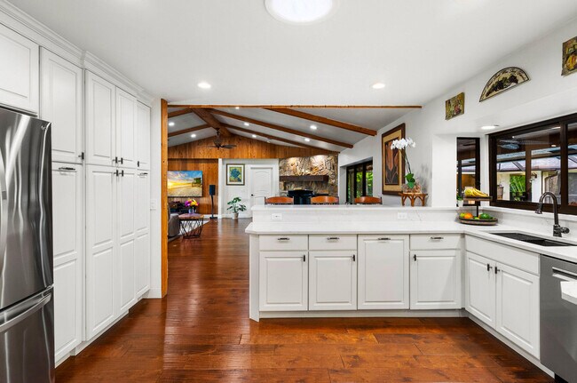 Building Photo - 12466 Quercus Ln