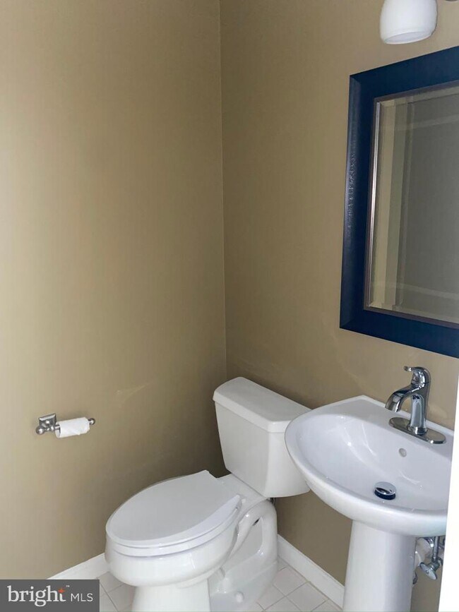 Building Photo - 46860 Clarion Terrace